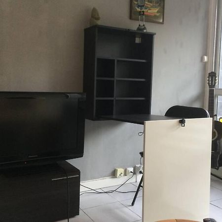 Studio Meuble Ensoleille Fibre Bouygues Nîmes Kültér fotó
