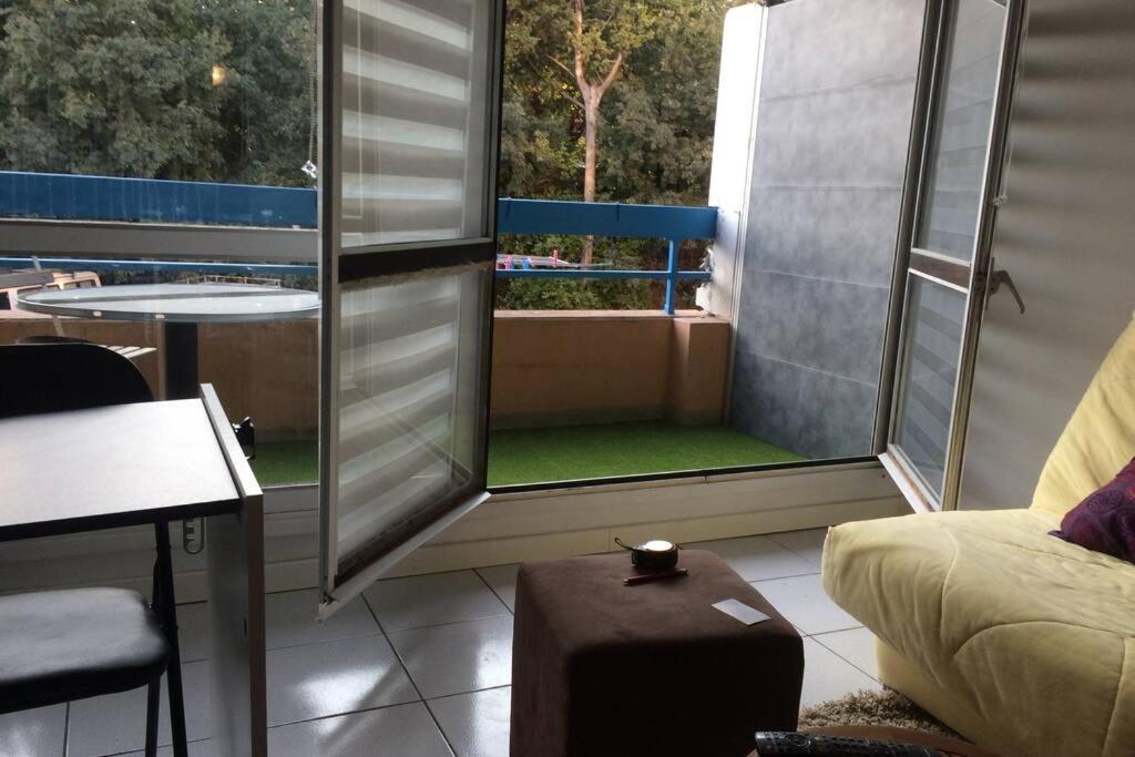 Studio Meuble Ensoleille Fibre Bouygues Nîmes Kültér fotó