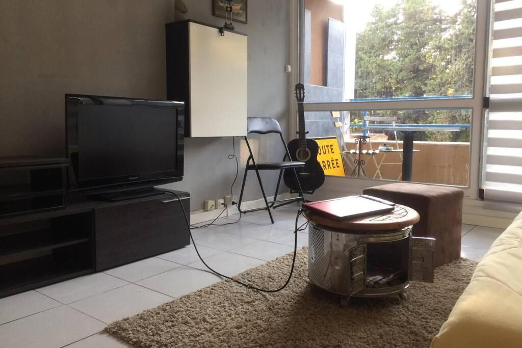 Studio Meuble Ensoleille Fibre Bouygues Nîmes Kültér fotó