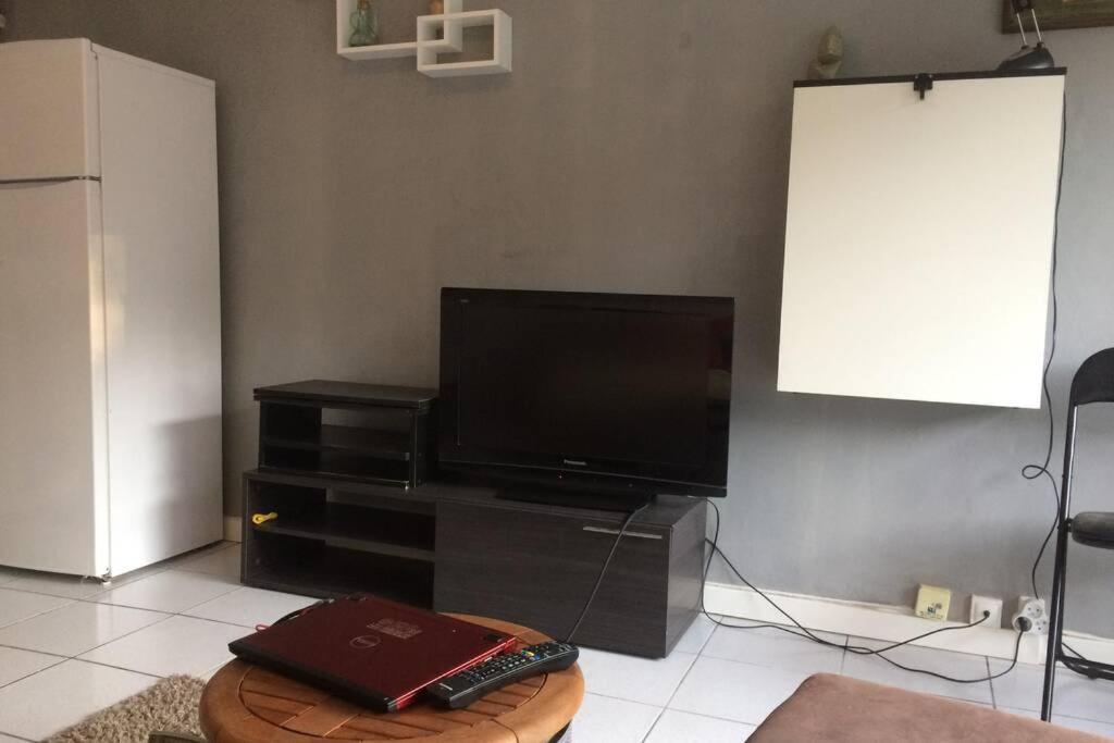 Studio Meuble Ensoleille Fibre Bouygues Nîmes Kültér fotó