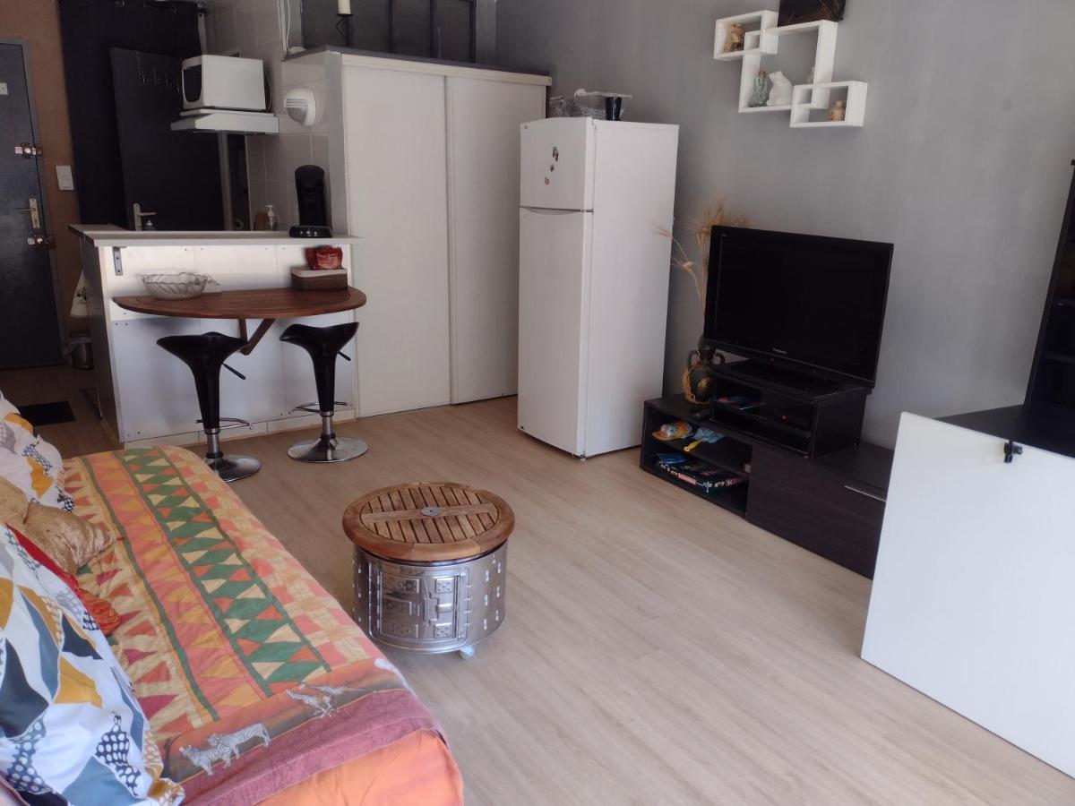 Studio Meuble Ensoleille Fibre Bouygues Nîmes Kültér fotó